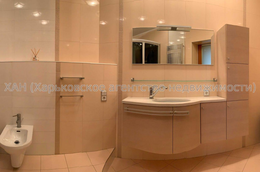 Продам квартиру, Отакара Яроша пер. , 4  ком., 190 м², евроремонт 