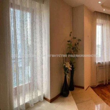 Продам квартиру, Отакара Яроша пер. , 4  ком., 190 м², евроремонт 