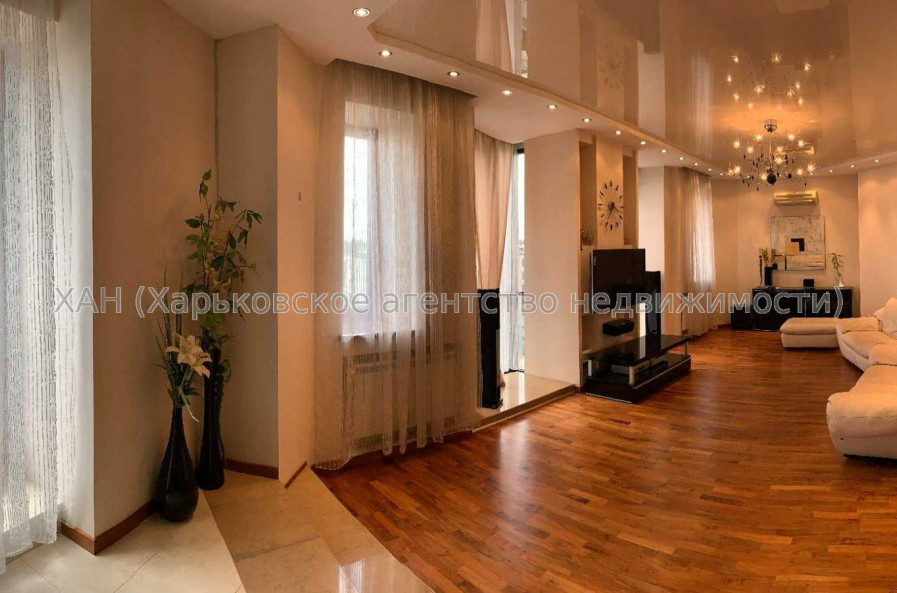 Продам квартиру, Отакара Яроша пер. , 4  ком., 190 м², евроремонт 