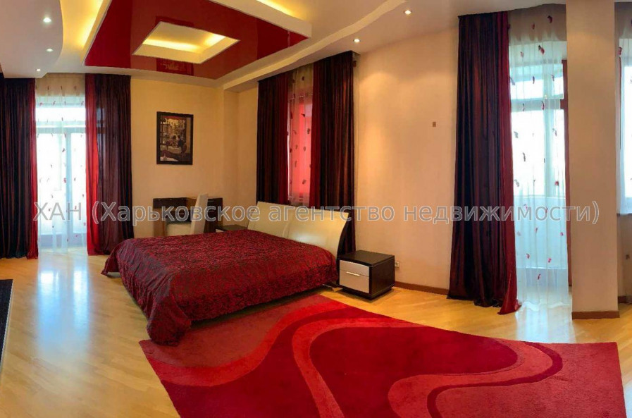 Продам квартиру, Отакара Яроша пер. , 4  ком., 190 м², евроремонт 