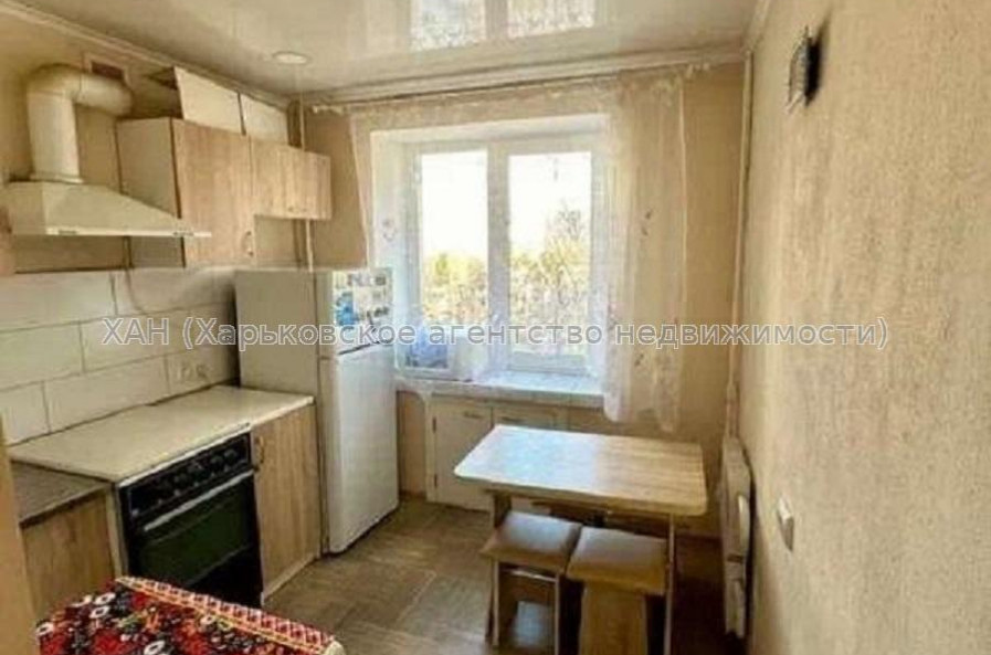 Продам квартиру, Чугуевская ул. , 2  ком., 46 м², капитальный ремонт 