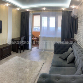 Продам квартиру, Ахсарова Энвера ул. , 1  ком., 37 м², капитальный ремонт