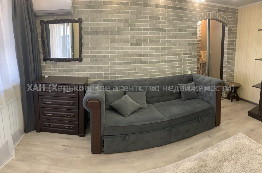 Продам квартиру, Ахсарова Энвера ул. , 1  ком., 37 м², капитальный ремонт 