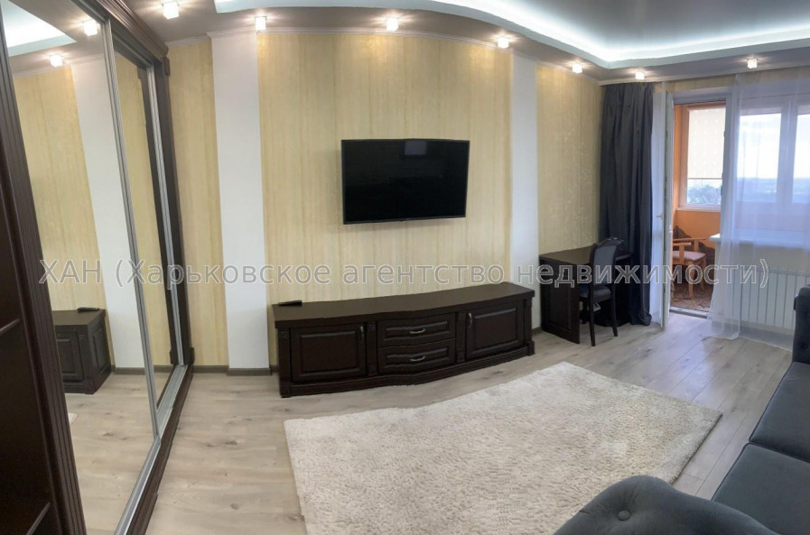 Продам квартиру, Ахсарова Энвера ул. , 1  ком., 37 м², капитальный ремонт 