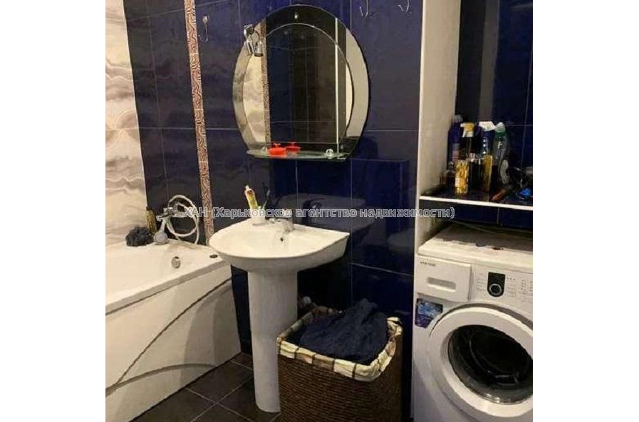 Продам квартиру, Тракторостроителей просп. , 1 кім., 37 м², капитальный ремонт 