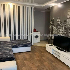 Продам квартиру, Тракторостроителей просп. , 1 кім., 37 м², капитальный ремонт