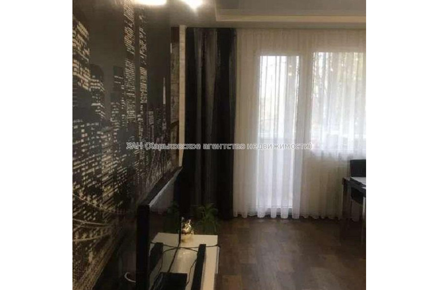 Продам квартиру, Тракторостроителей просп. , 1 кім., 37 м², капитальный ремонт 