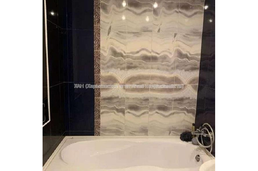 Продам квартиру, Тракторостроителей просп. , 1 кім., 37 м², капитальный ремонт 