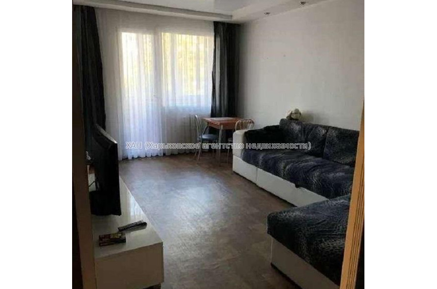 Продам квартиру, Тракторостроителей просп. , 1 кім., 37 м², капитальный ремонт 
