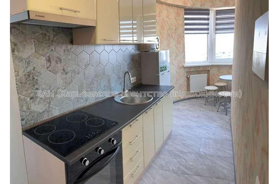 Продам квартиру, Победы просп. , 2 кім., 47 м², капитальный ремонт 