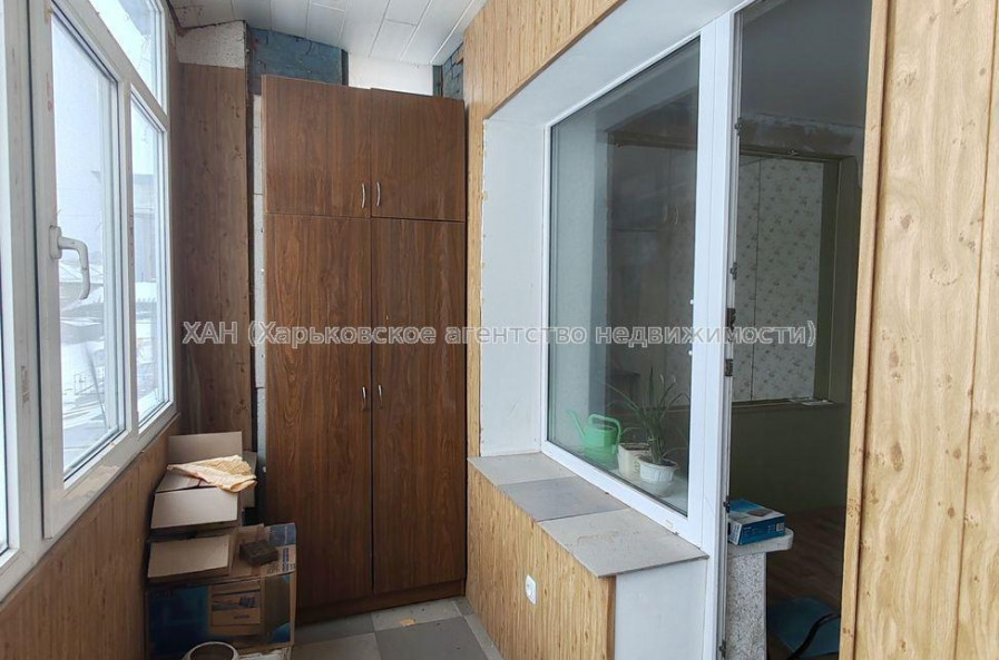 Продам квартиру, Навчальная ул. , 4 кім., 94 м², косметический ремонт 