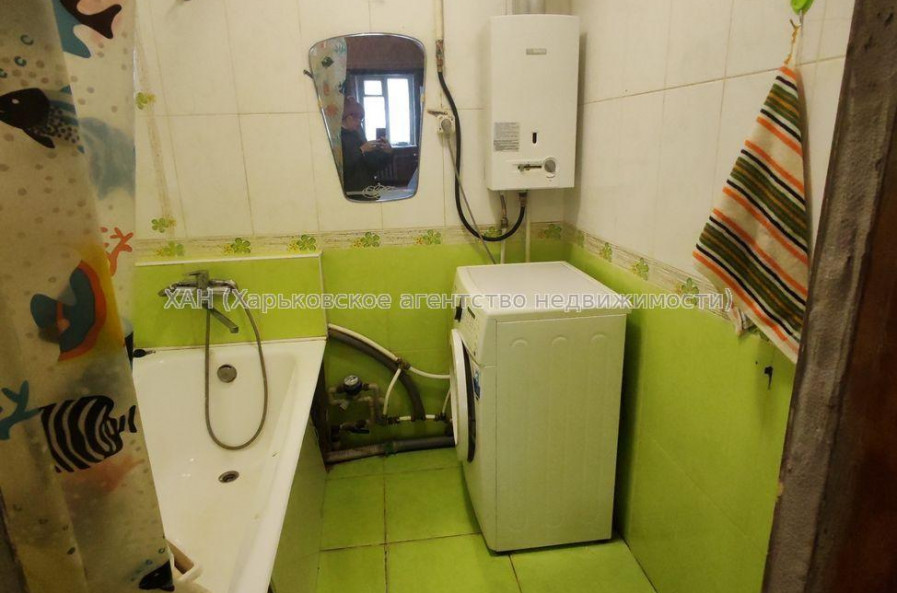 Продам квартиру, Навчальная ул. , 4 кім., 94 м², косметический ремонт 