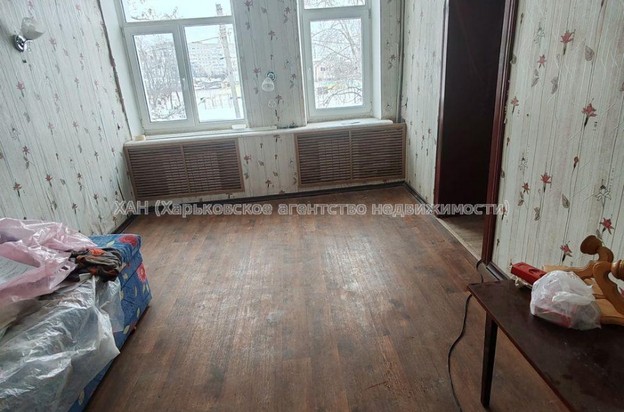 Продам квартиру, Навчальная ул. , 4 кім., 94 м², косметический ремонт 