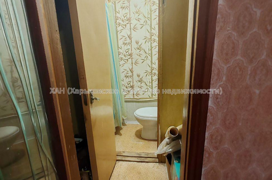 Продам квартиру, Навчальная ул. , 4 кім., 94 м², косметический ремонт 