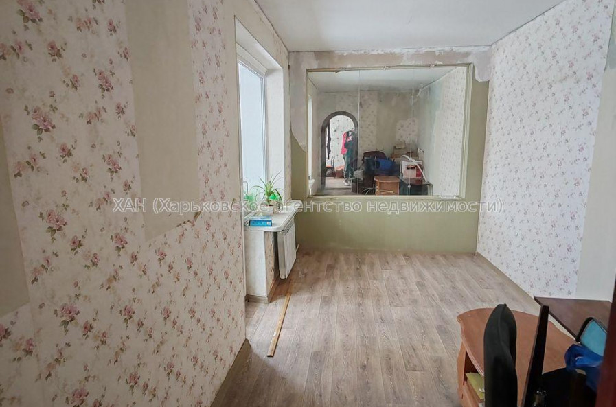 Продам квартиру, Навчальная ул. , 4 кім., 94 м², косметический ремонт 