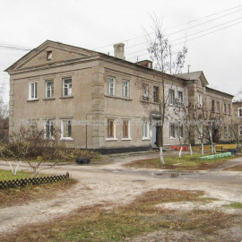 Продам квартиру, Навчальная ул. , 4 кім., 94 м², косметический ремонт