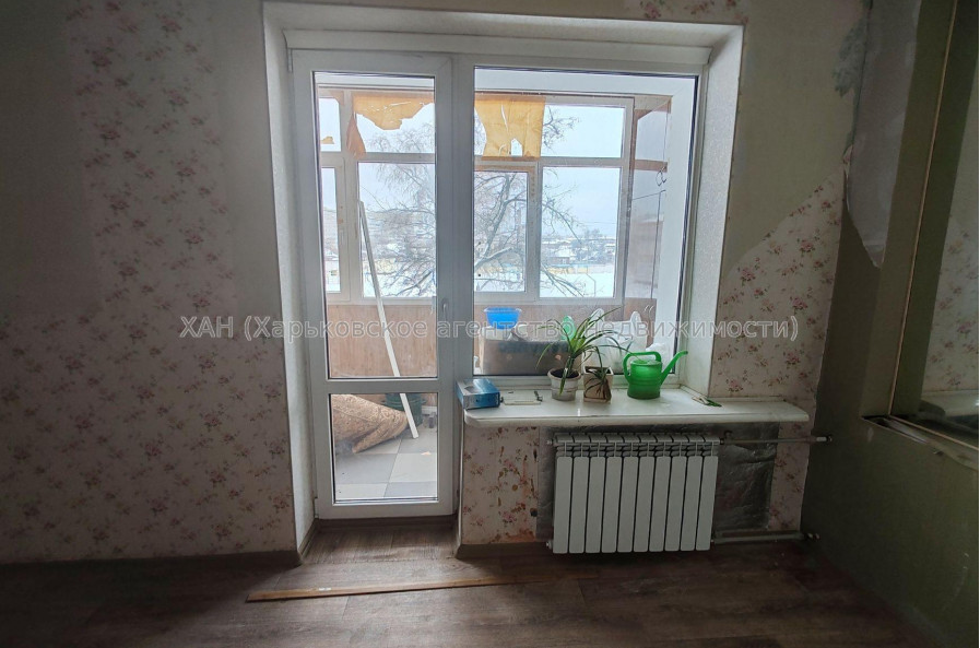 Продам квартиру, Навчальная ул. , 4 кім., 94 м², косметический ремонт 