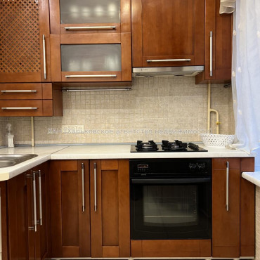 Сдам квартиру, Данилевского ул. , 29 , 2  ком., 64 м², косметический ремонт 