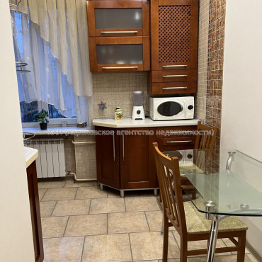 Сдам квартиру, Данилевского ул. , 29 , 2  ком., 64 м², косметический ремонт 