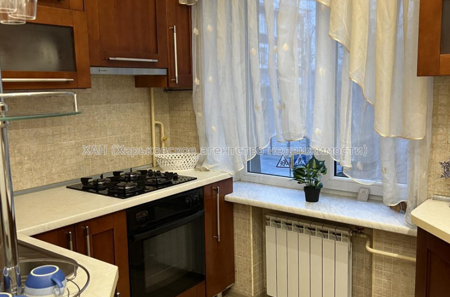 Сдам квартиру, Данилевского ул. , 29 , 2  ком., 64 м², косметический ремонт 