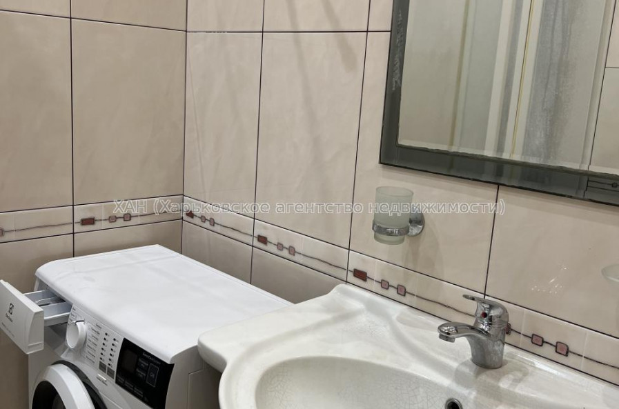 Сдам квартиру, Данилевского ул. , 29 , 2  ком., 64 м², косметический ремонт 