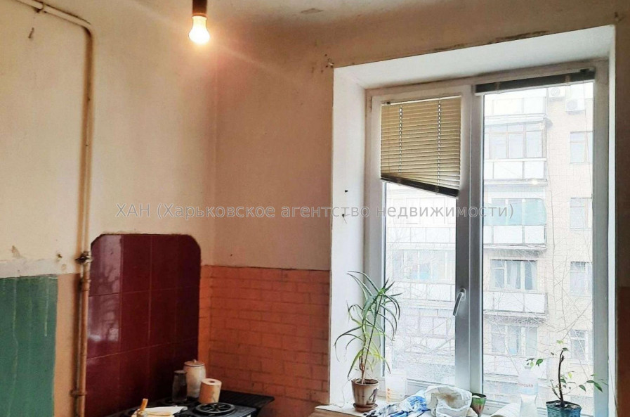 Продам квартиру, Костомаровская ул. , 3  ком., 77 м², без ремонта 