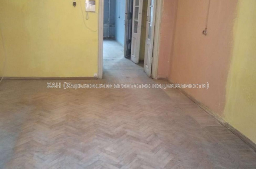 Продам квартиру, Костомаровская ул. , 3  ком., 77 м², без ремонта 