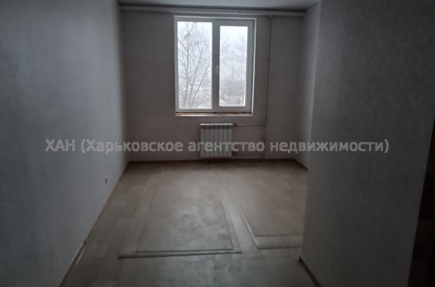 Продам квартиру, Шариковая ул. , 1  ком., 13.90 м², капитальный ремонт 