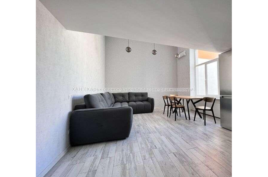 Продам квартиру, Ковалевская ул. , 3 кім., 65 м², евроремонт 