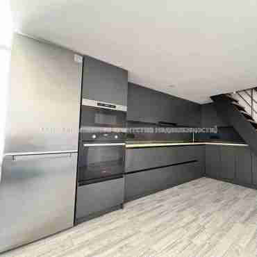 Продам квартиру, Ковалевская ул. , 3 кім., 65 м², евроремонт 