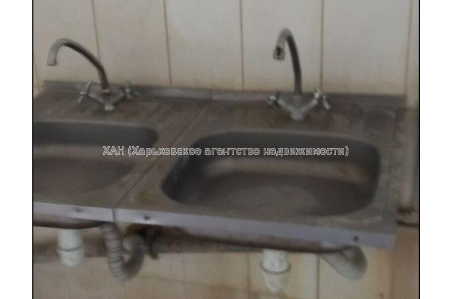Продам квартиру, Библика ул. , 1  ком., 11 м², советский ремонт 