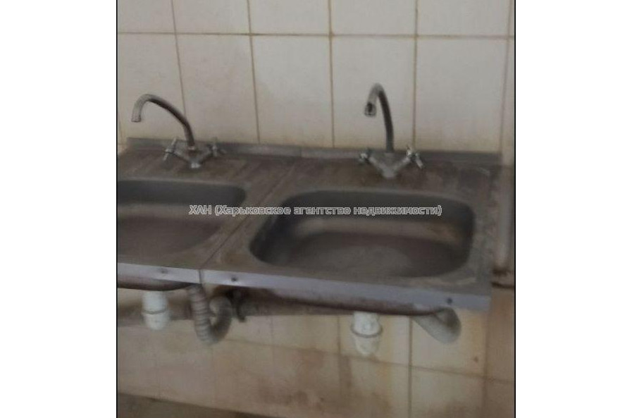 Продам квартиру, Библика ул. , 1  ком., 11 м², советский ремонт 