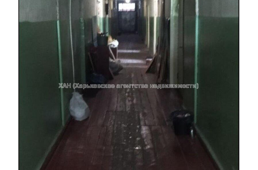 Продам квартиру, Библика ул. , 1 кім., 11 м², советский ремонт 