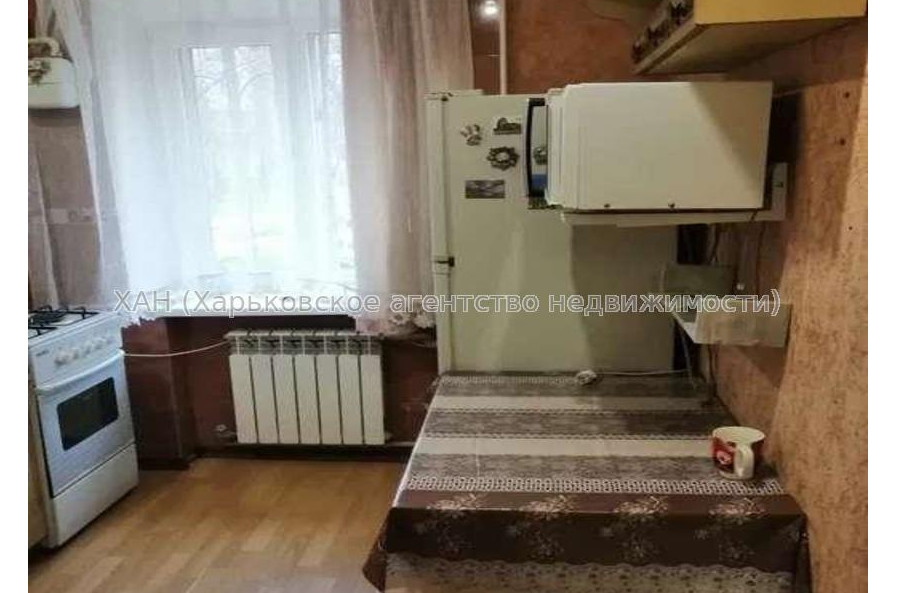 Продам квартиру, Тобольская ул. , 2 кім., 42 м², косметический ремонт 