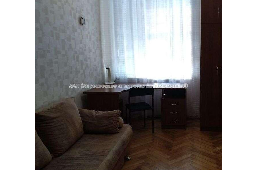 Продам квартиру, Гиршмана ул. , 3 кім., 73 м², капитальный ремонт 