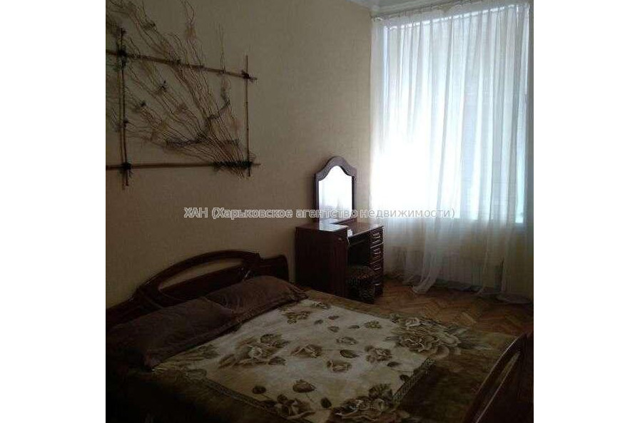 Продам квартиру, Гиршмана ул. , 3 кім., 73 м², капитальный ремонт 