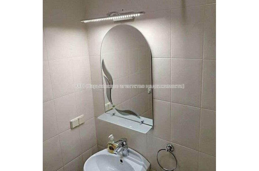 Продам квартиру, Гиршмана ул. , 3 кім., 73 м², капитальный ремонт 