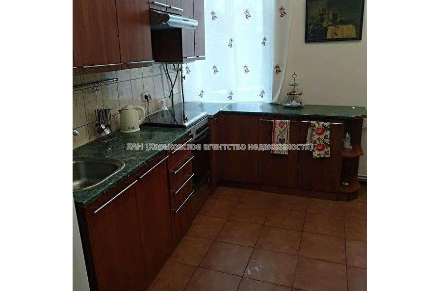 Продам квартиру, Гиршмана ул. , 3 кім., 73 м², капитальный ремонт 