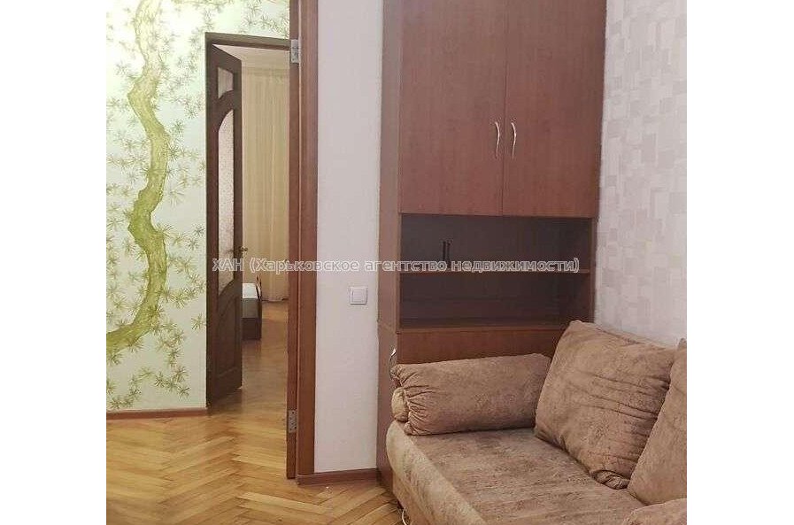 Продам квартиру, Гиршмана ул. , 3 кім., 73 м², капитальный ремонт 