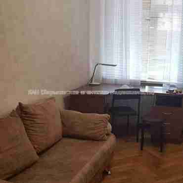 Продам квартиру, Гиршмана ул. , 3 кім., 73 м², капитальный ремонт 