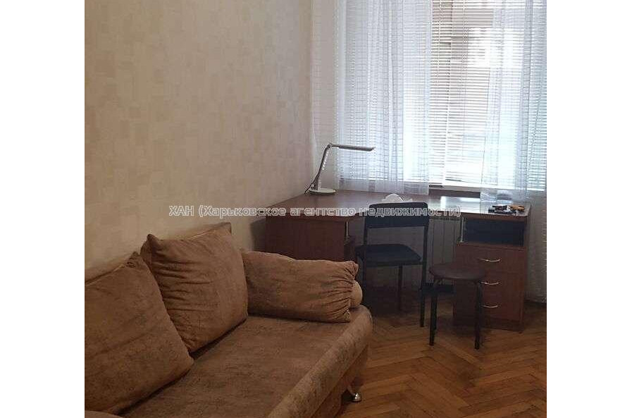 Продам квартиру, Гиршмана ул. , 3 кім., 73 м², капитальный ремонт 