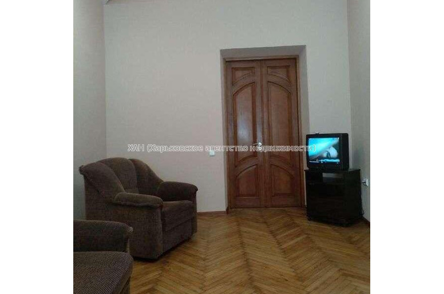 Продам квартиру, Гиршмана ул. , 3 кім., 73 м², капитальный ремонт 