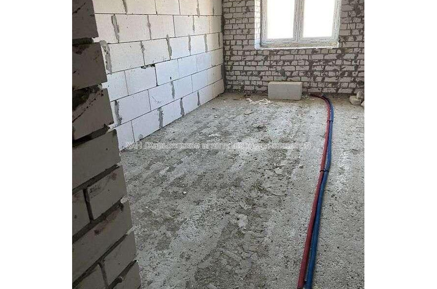 Продам квартиру, Шекспира пер. , 3  ком., 104 м², без внутренних работ 