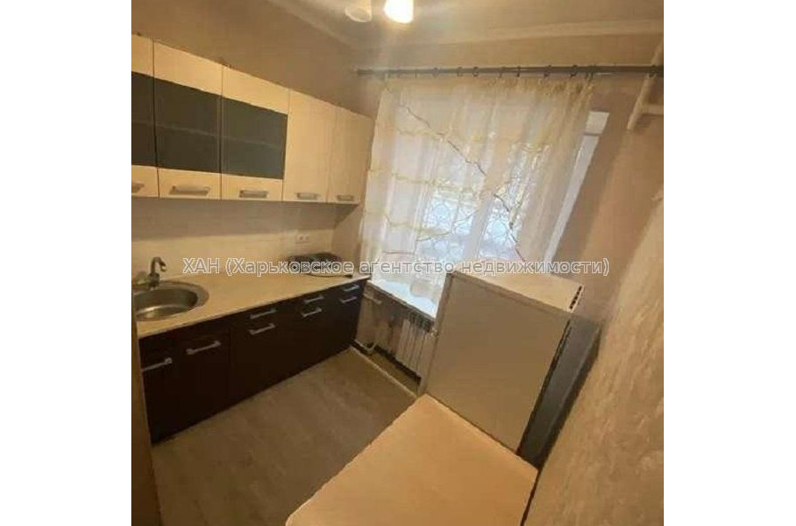 Продам квартиру, Камышева ул. , 1  ком., 32 м², капитальный ремонт 