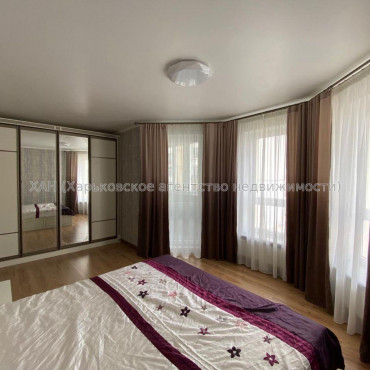 Продам квартиру, Героев Харькова просп. , 2 кім., 63 м², евроремонт 