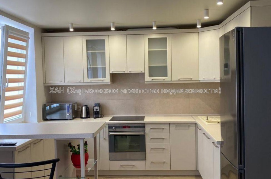 Продам квартиру, Героев Харькова просп. , 2 кім., 63 м², евроремонт 