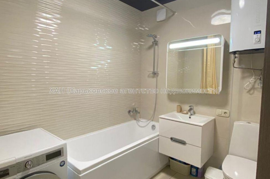 Продам квартиру, Героев Харькова просп. , 2 кім., 63 м², евроремонт 