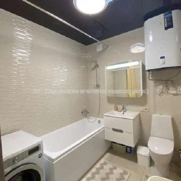 Продам квартиру, Героев Харькова просп. , 2 кім., 63 м², евроремонт 
