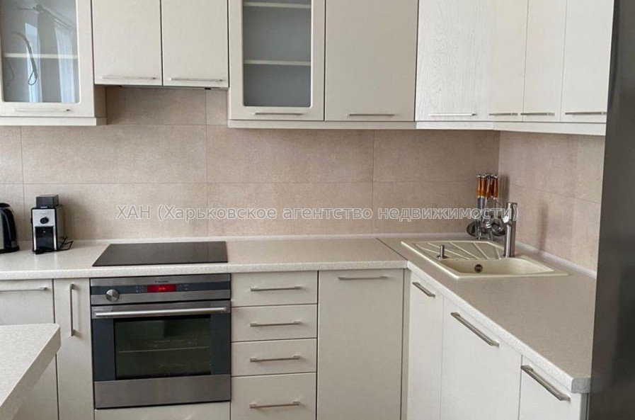 Продам квартиру, Героев Харькова просп. , 2 кім., 63 м², евроремонт 