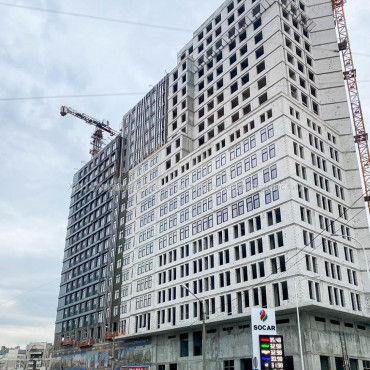 Продам квартиру, Героев Харькова просп. , 3  ком., 81 м², без внутренних работ 